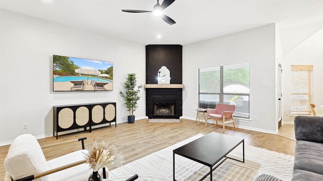 Photo of Livingroom in Red Oak