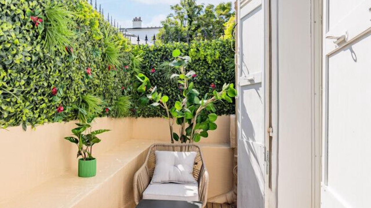 Photo of Patio Balcony in Montmartre