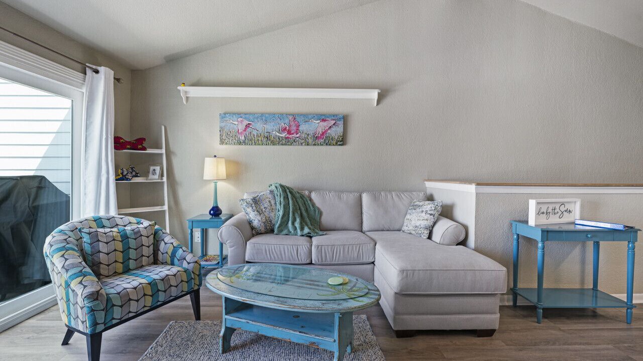 Photo of Livingroom in City-by-the Sea