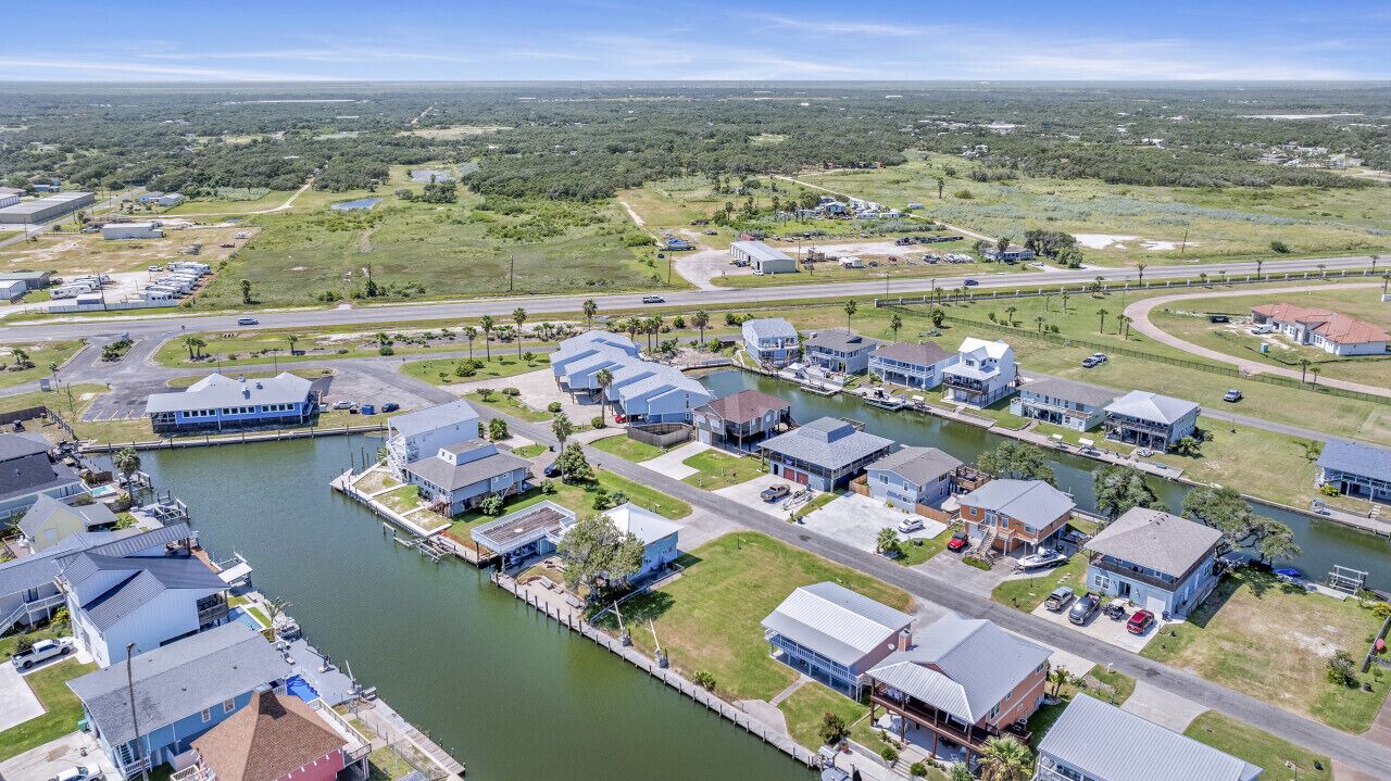 Photo of Outdoor in City-by-the Sea