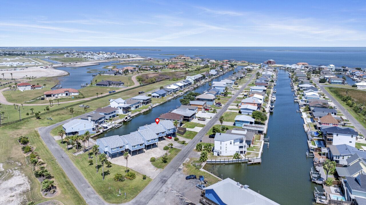 Photo of Outdoor in City-by-the Sea