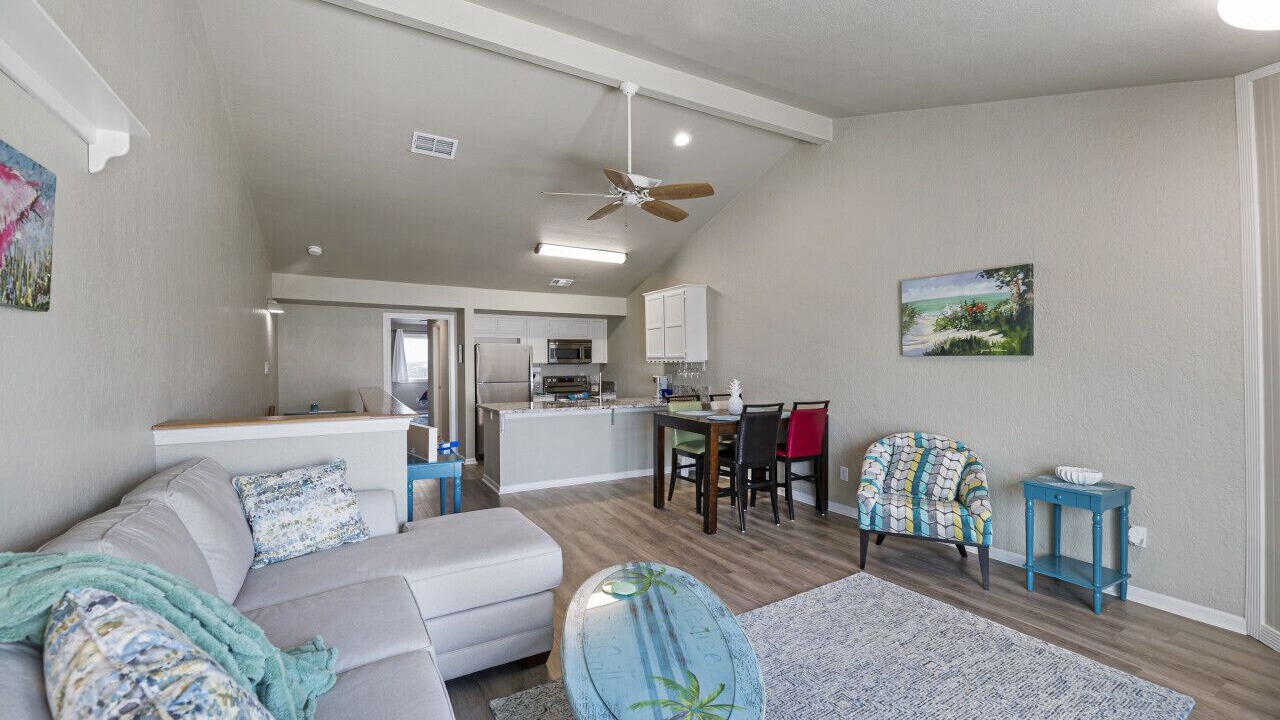 Photo of Livingroom in City-by-the Sea