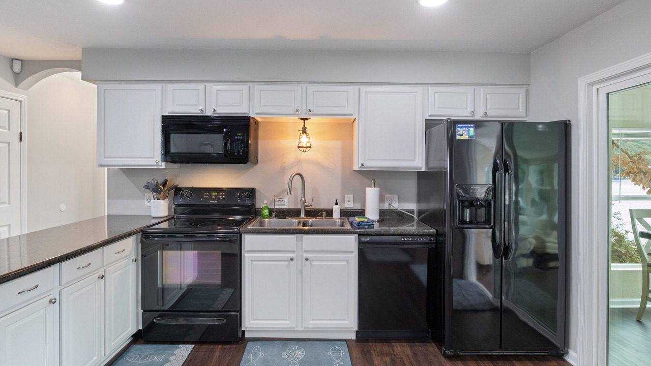 Photo of Kitchen in Linn Creek