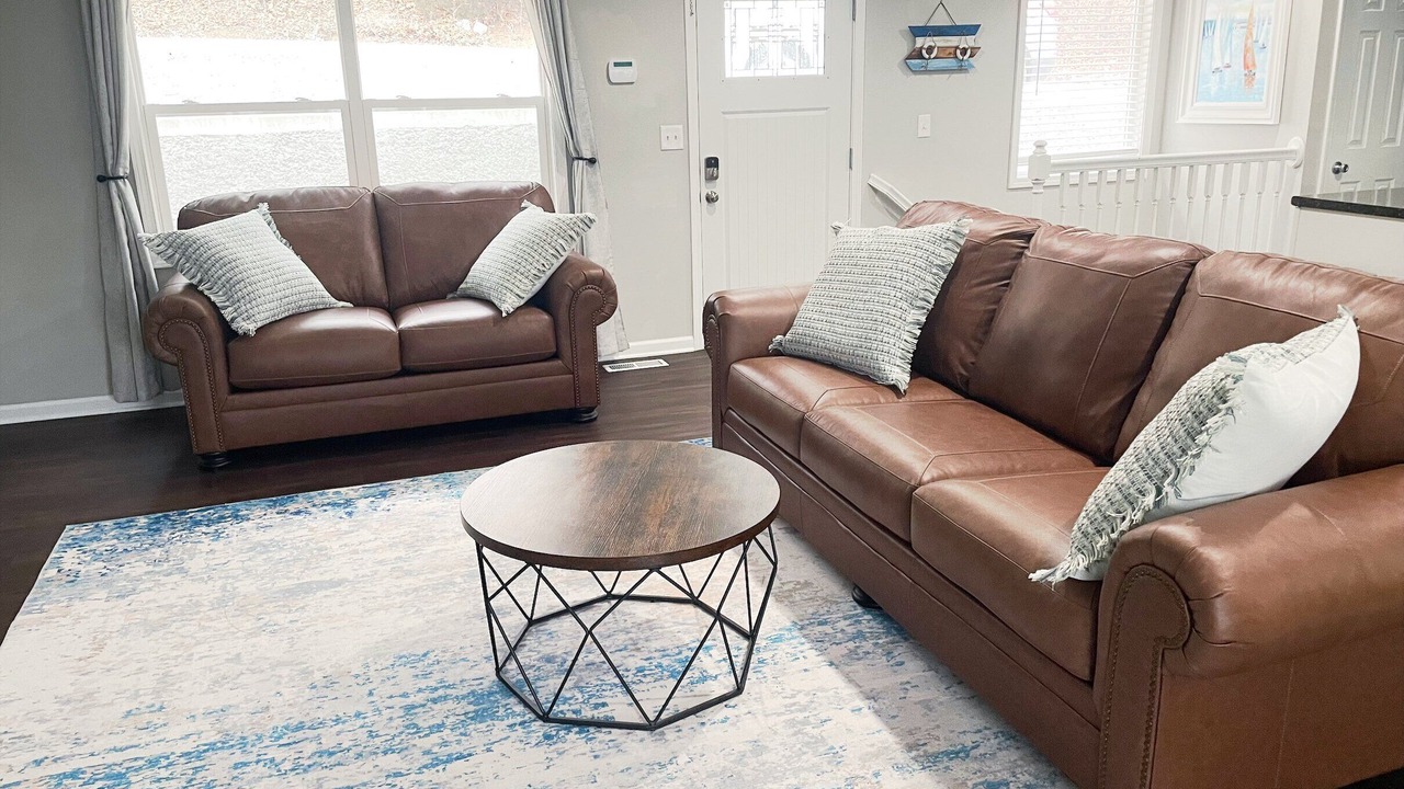 Photo of Livingroom in Linn Creek