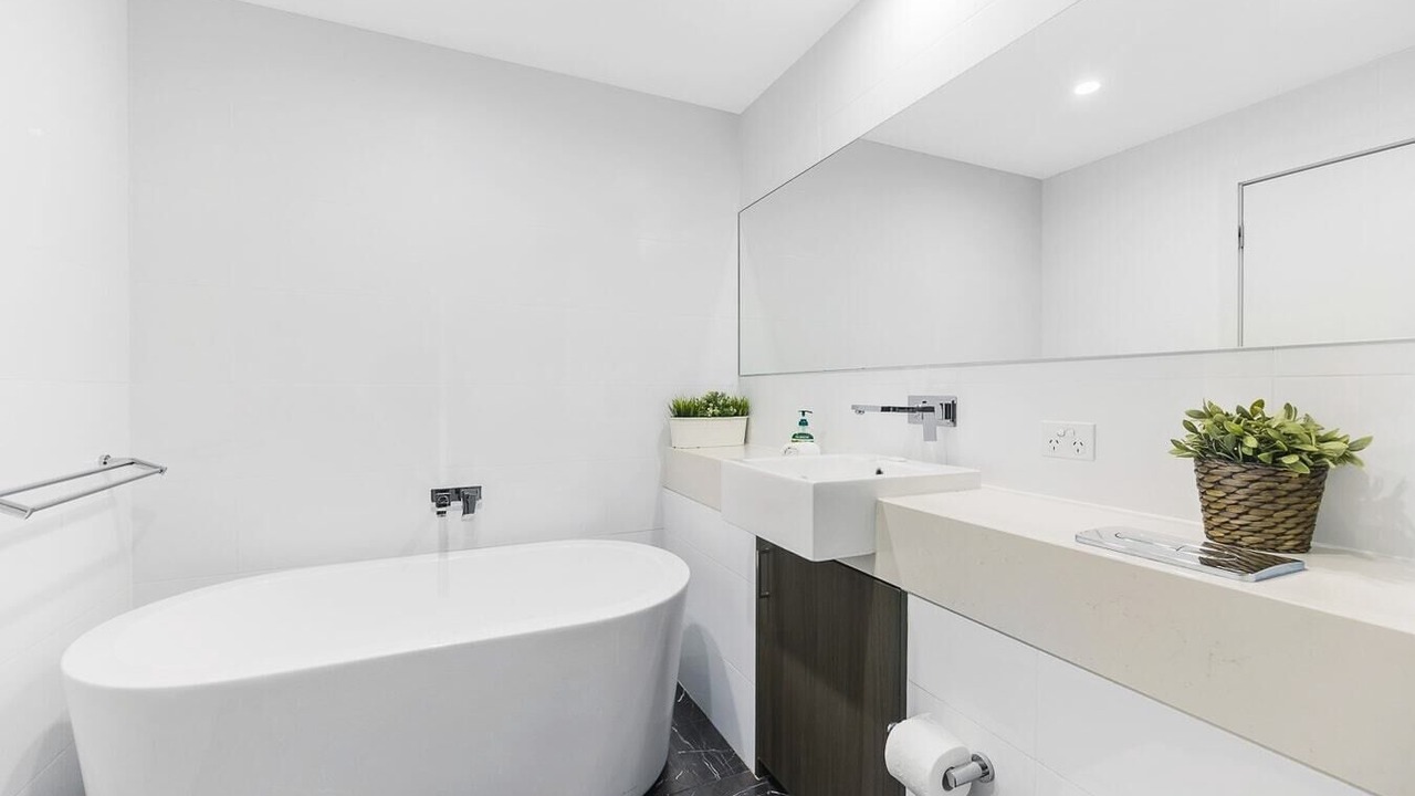 Photo of Bathroom in Mascot