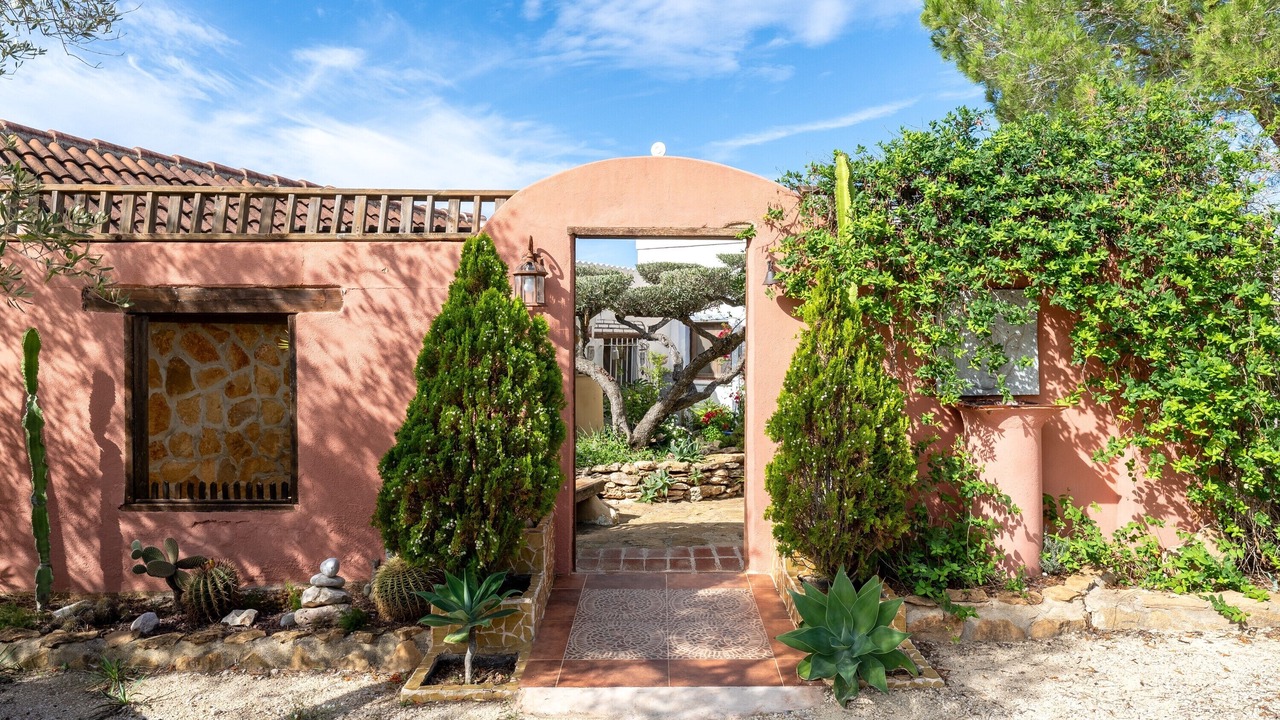 Photo of Outdoor in Camarles