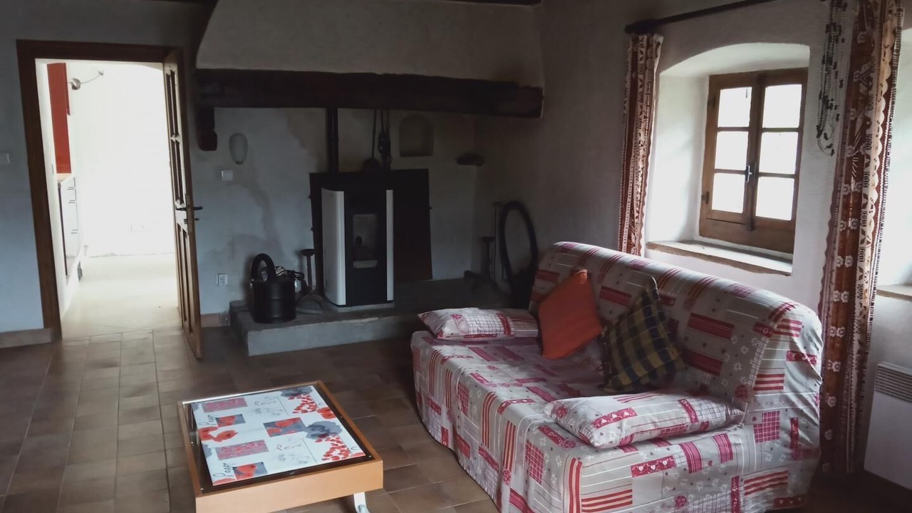 Photo of Livingroom in Aiton