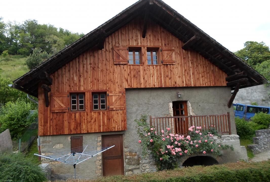 Photo of Outdoor in Aiton