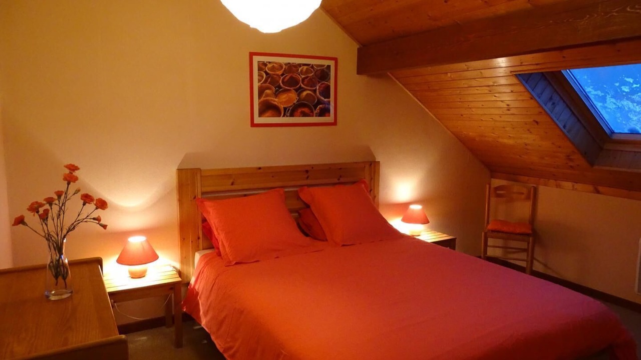 Photo of Bedroom in Albiez-Montrond