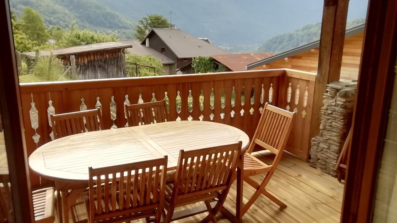 Photo of Outdoor in Aiton