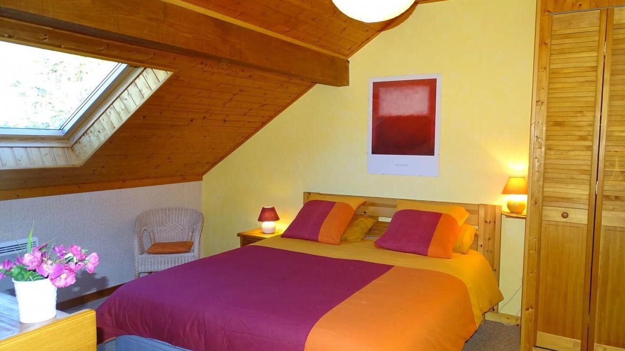 Photo of Bedroom in Albiez-Montrond
