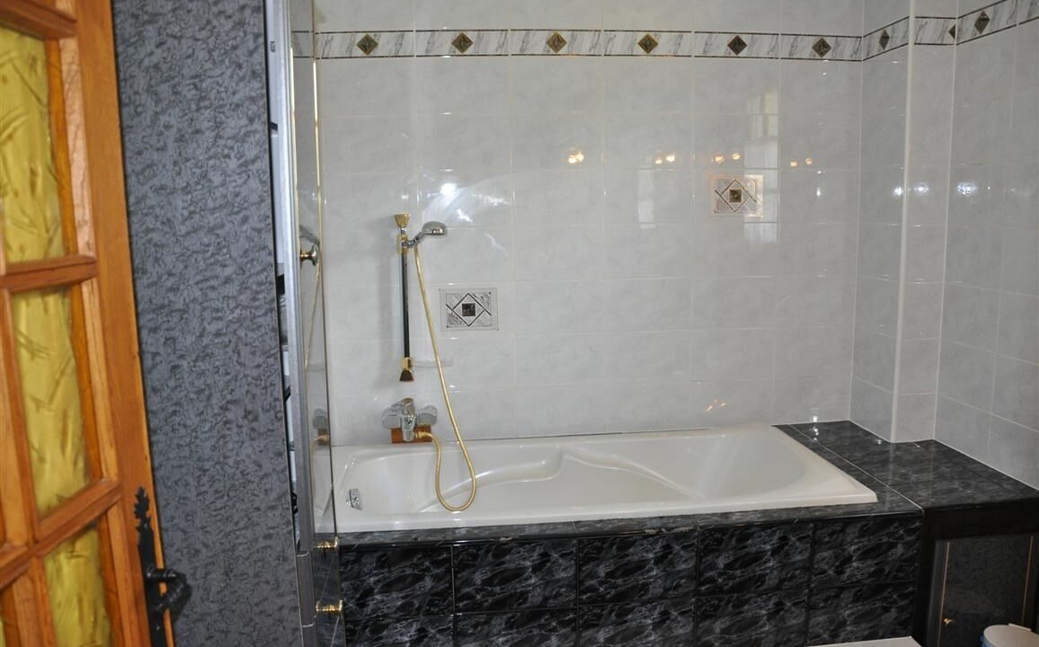 Photo of Bathroom in Lescheraines
