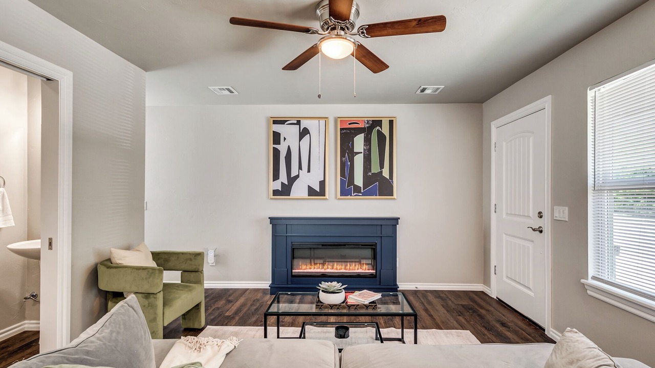 Photo of Livingroom in Central Oklahoma City