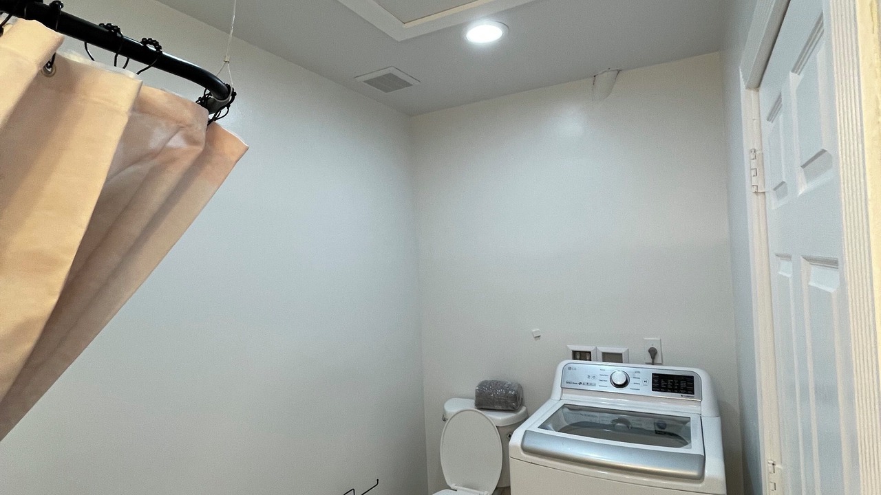 Photo of Bathroom in Country Club Park