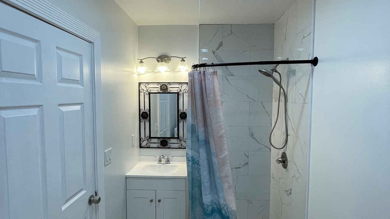 Photo of Bathroom in Country Club Park