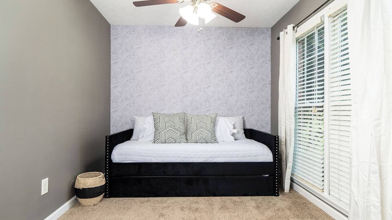 Photo of Others in Fortson