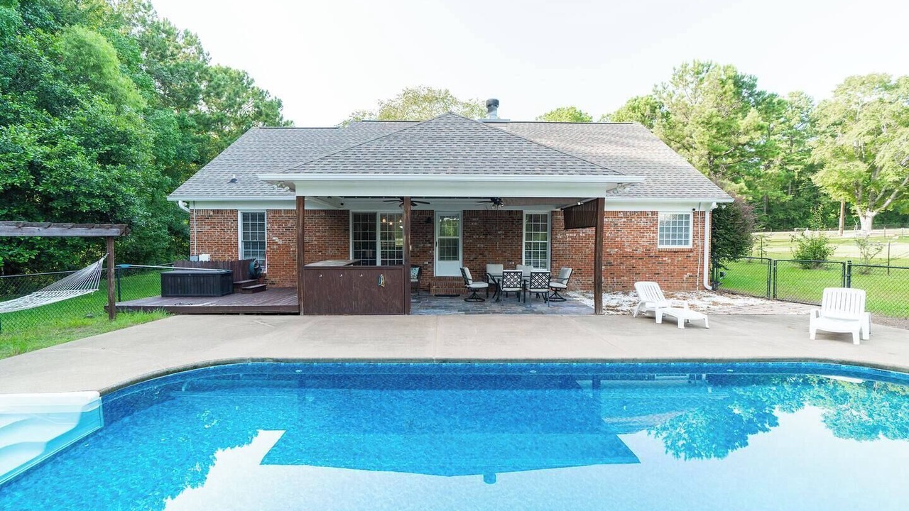 Photo of Outdoor in Fortson