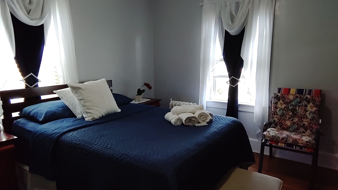 Photo of Bedroom in Roselle