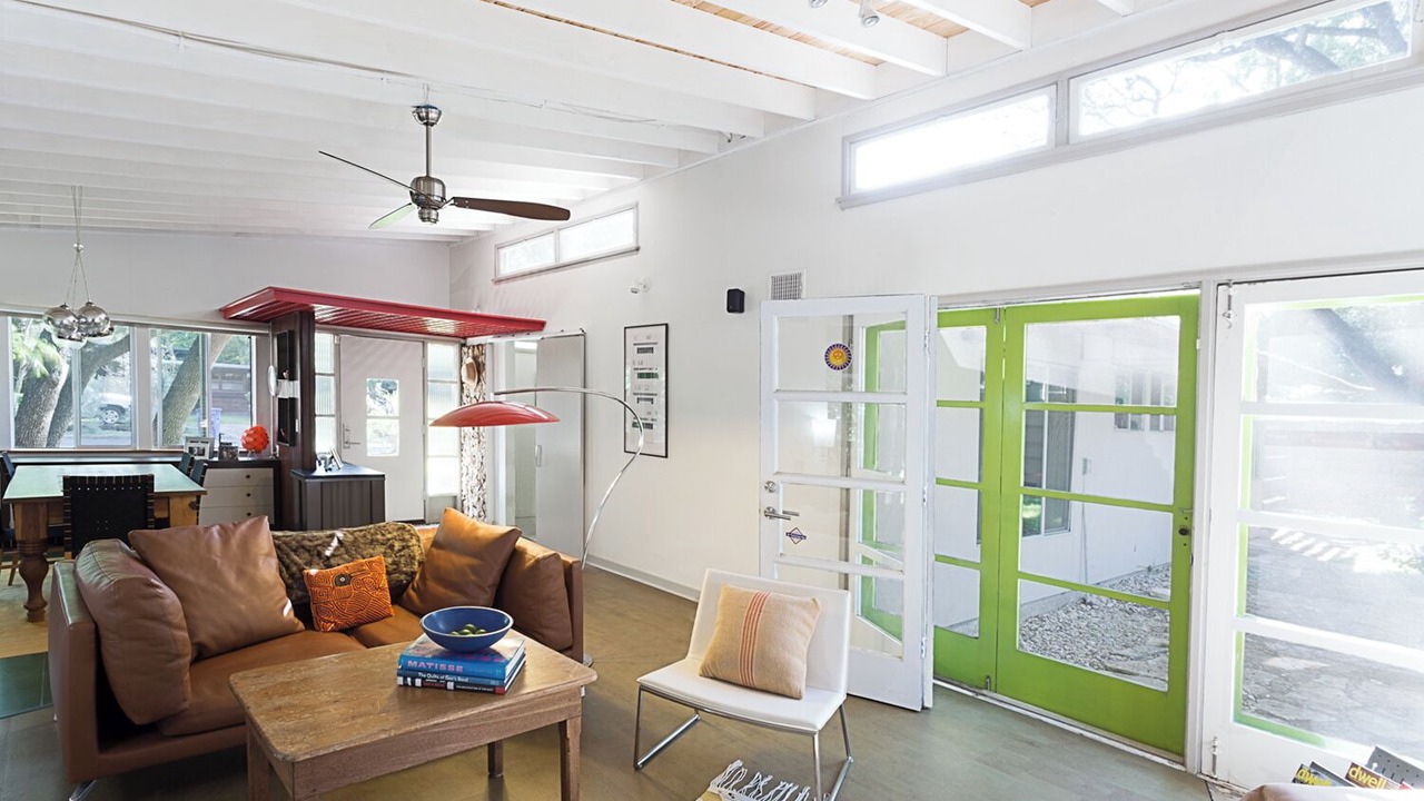Photo of Livingroom in Barton Hills