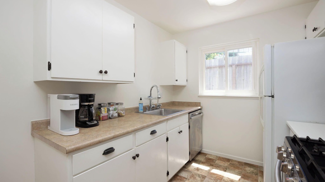Photo of Kitchen in Linda Mar