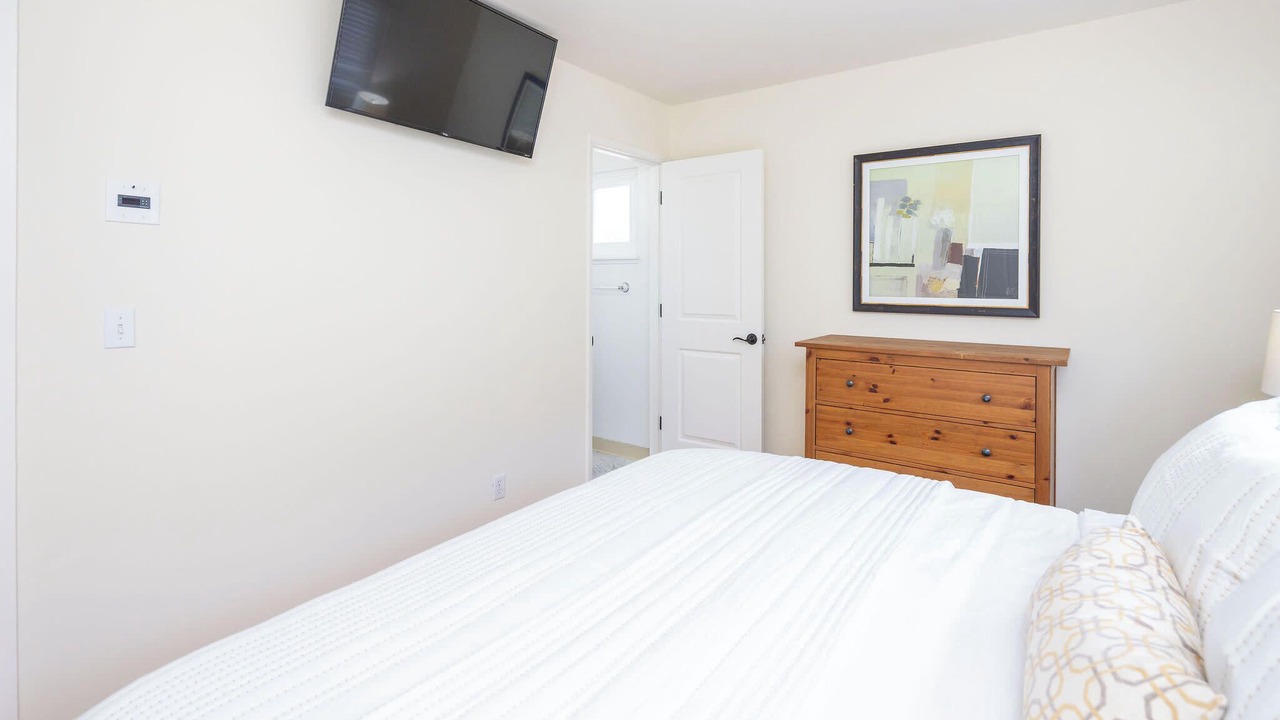 Photo of Bedroom in Linda Mar