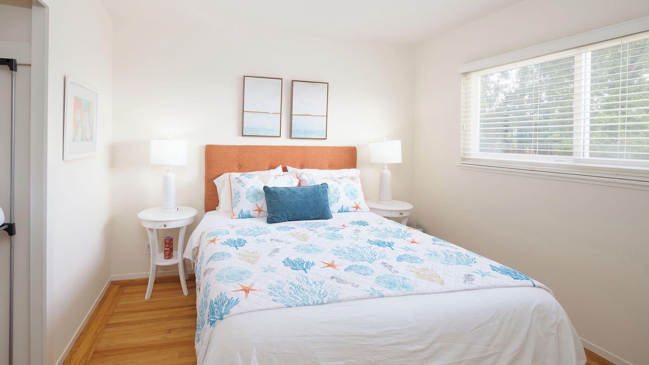 Photo of Bedroom in Linda Mar