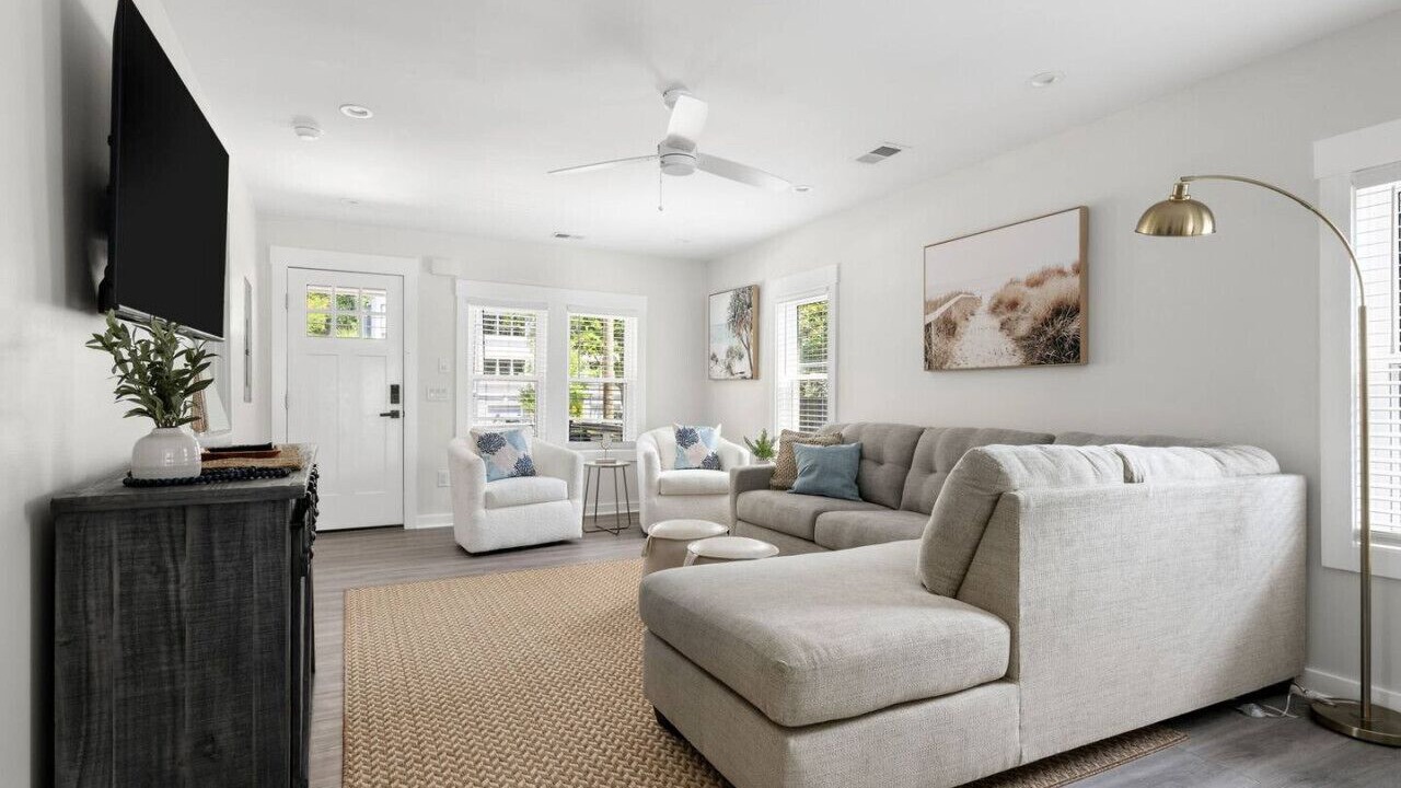 Photo of Livingroom in North Charleston
