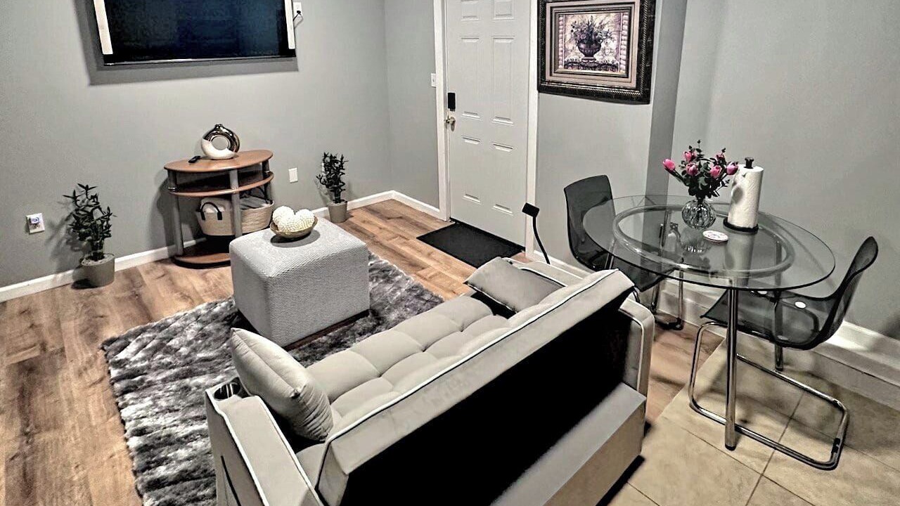 Photo of Livingroom in Newark