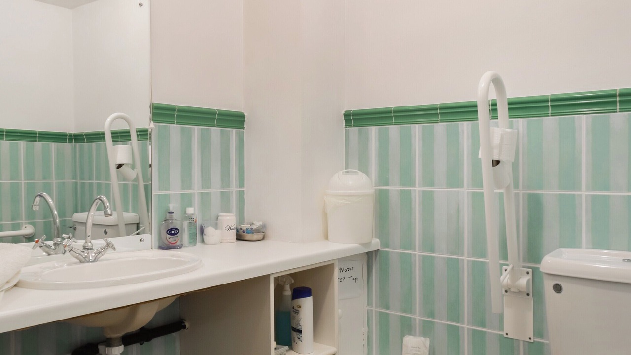 Photo of Bathroom in Warmingham