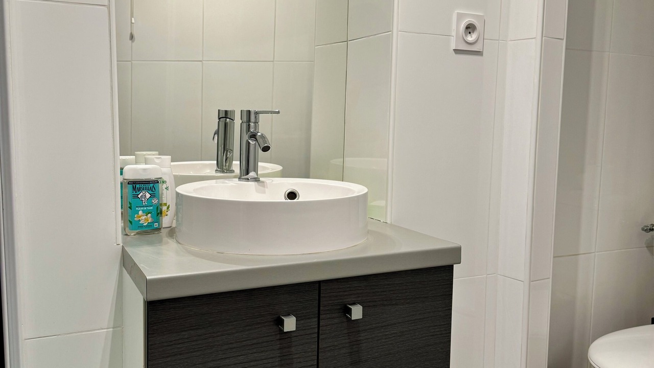 Photo of Bathroom in Carmes