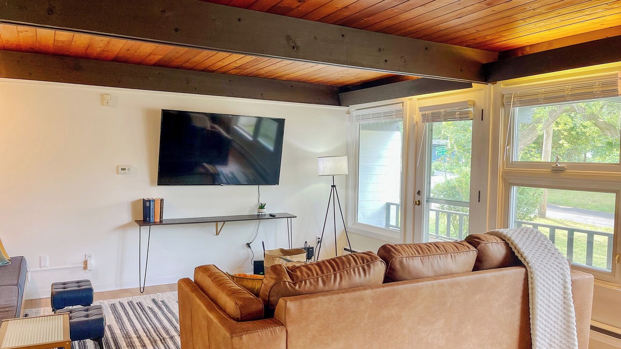 Photo of Livingroom in Eastside