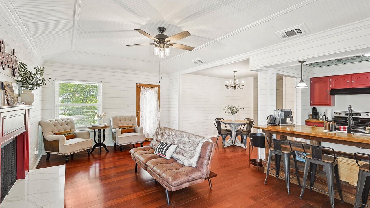 Photo of Livingroom in McKinney