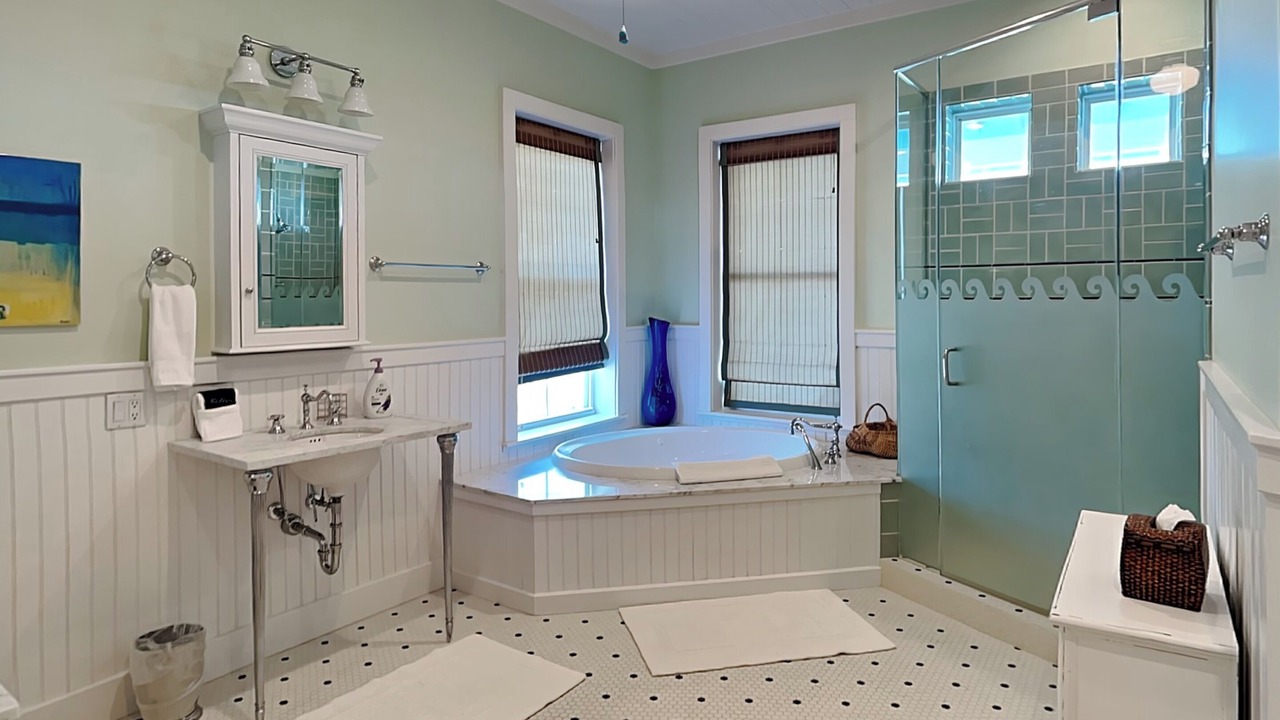 Photo of Bathroom in Beachside Village