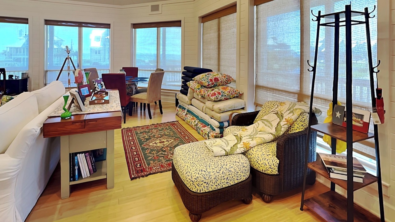 Photo of Livingroom in Beachside Village