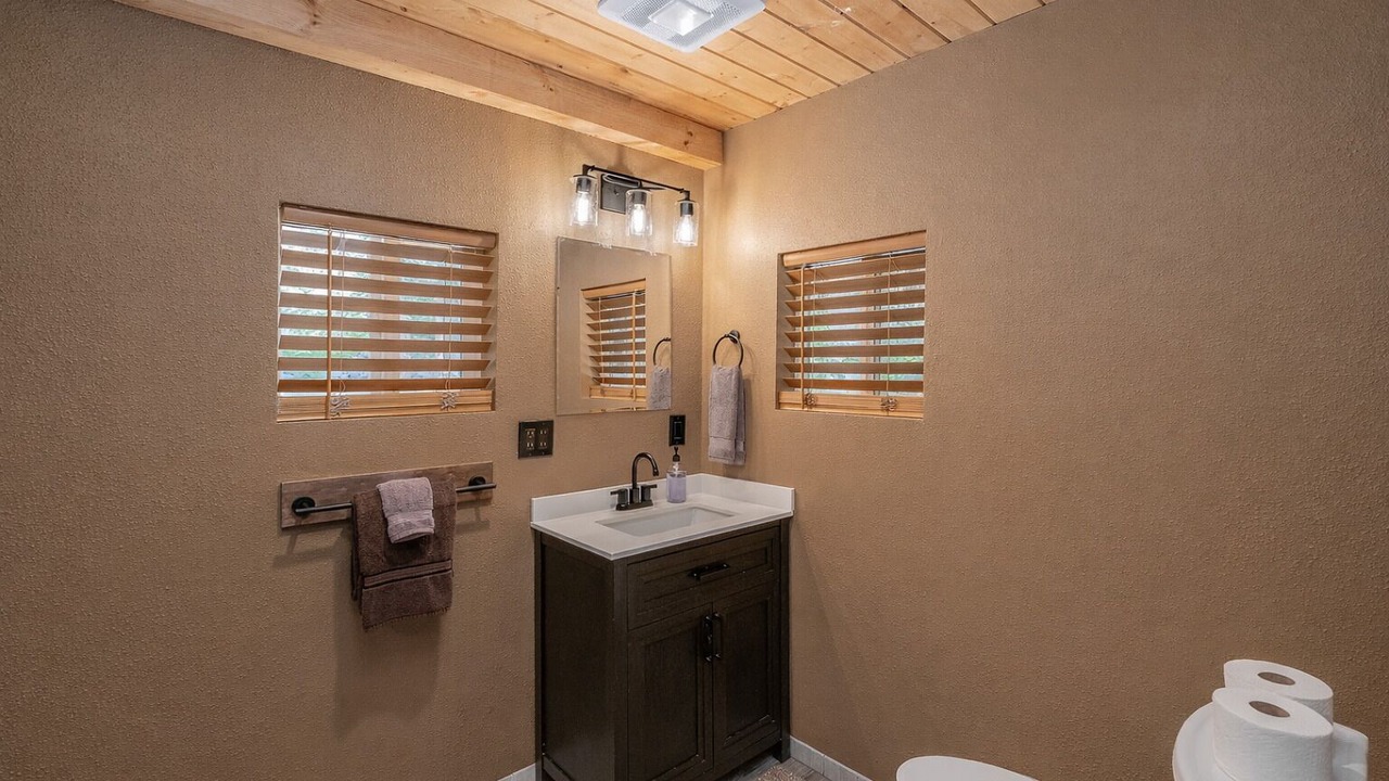 Photo of Bathroom in Leavenworth
