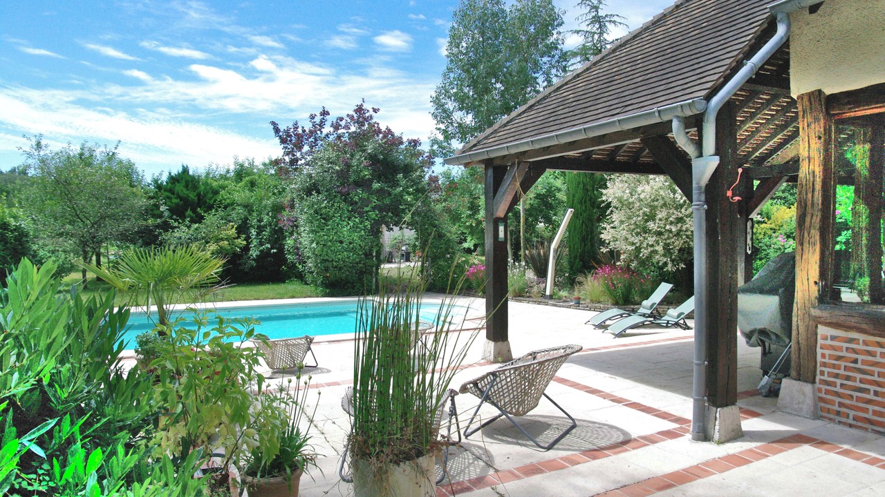 Photo of Others in Cellettes