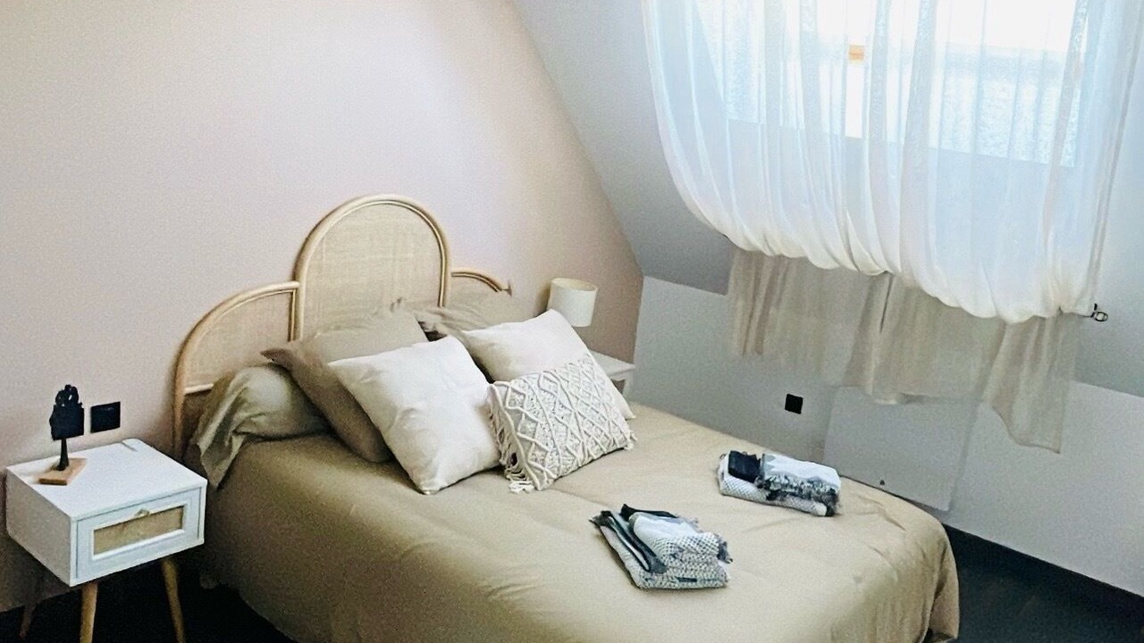 Photo of Bedroom in Cumieres