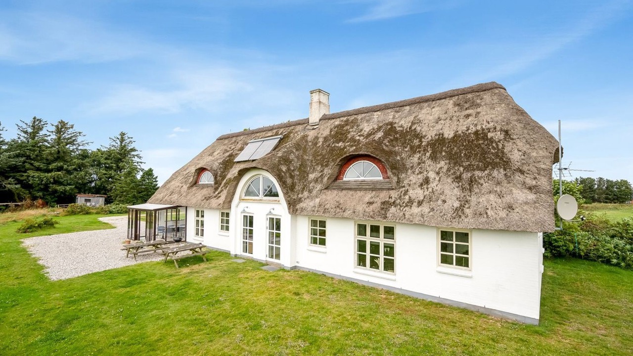 Photo of Others in Vemb