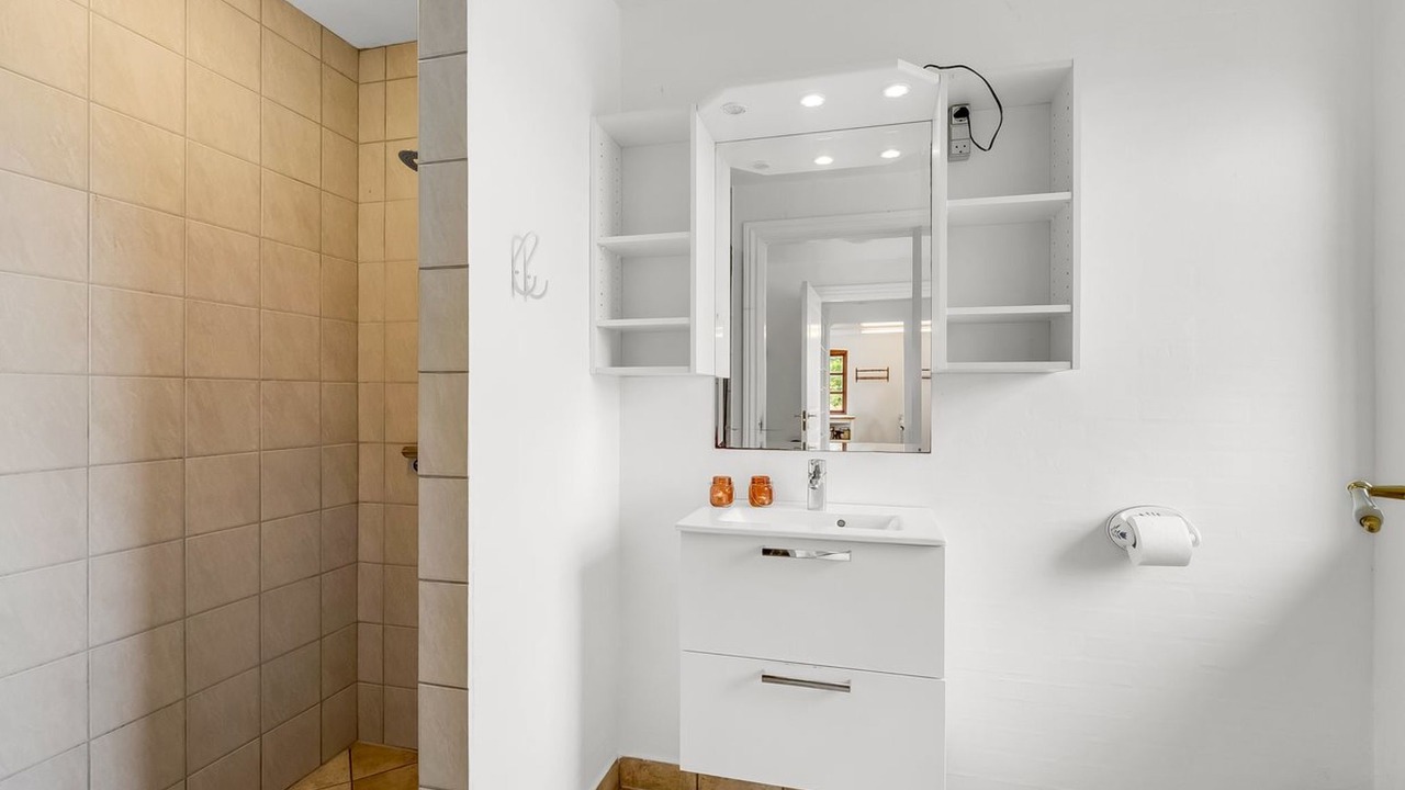 Photo of Bathroom in Vemb