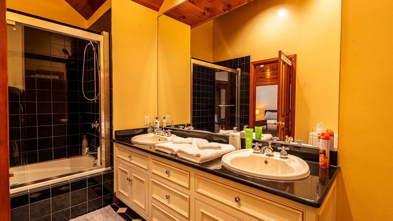 Photo of Bathroom in Lanark Highlands
