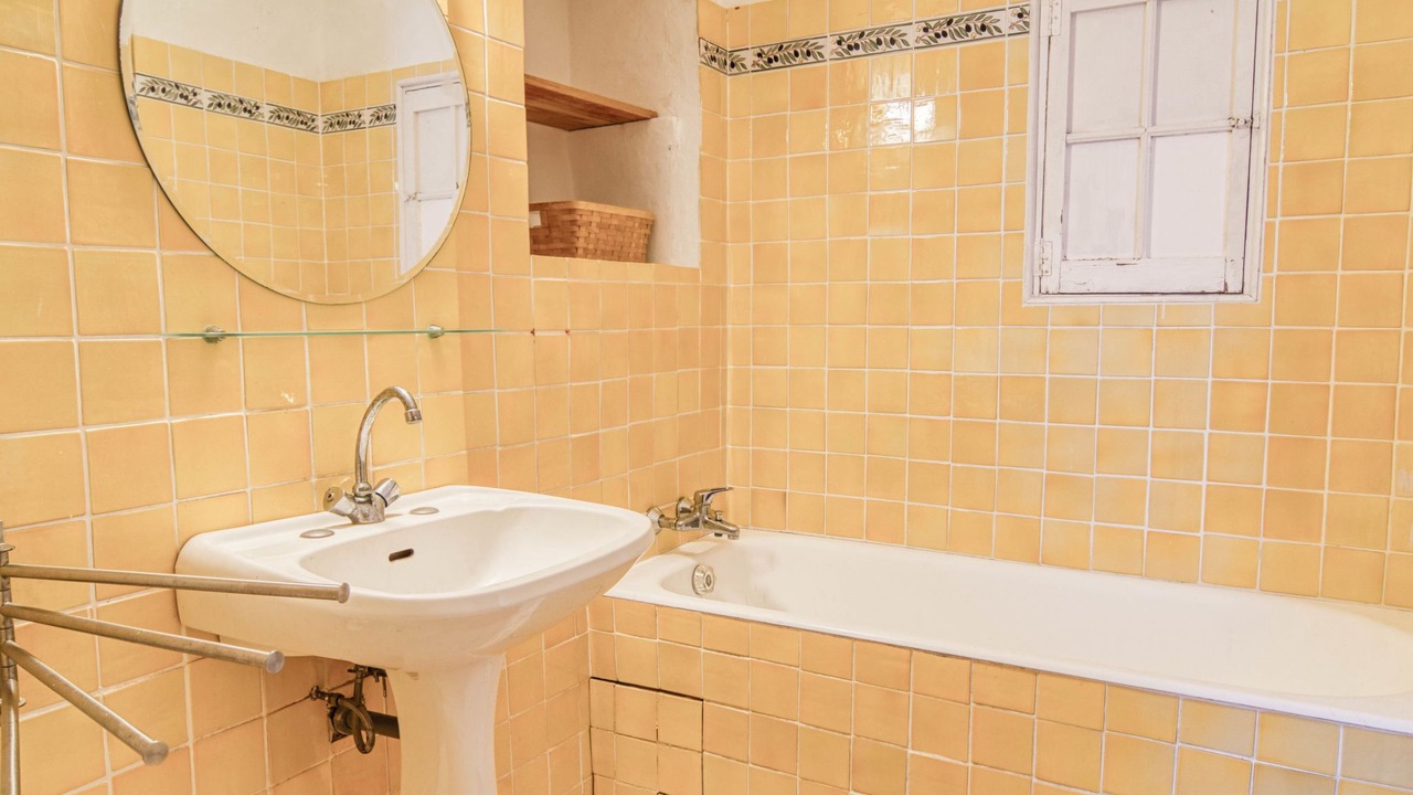 Photo of Bathroom in Tourtour