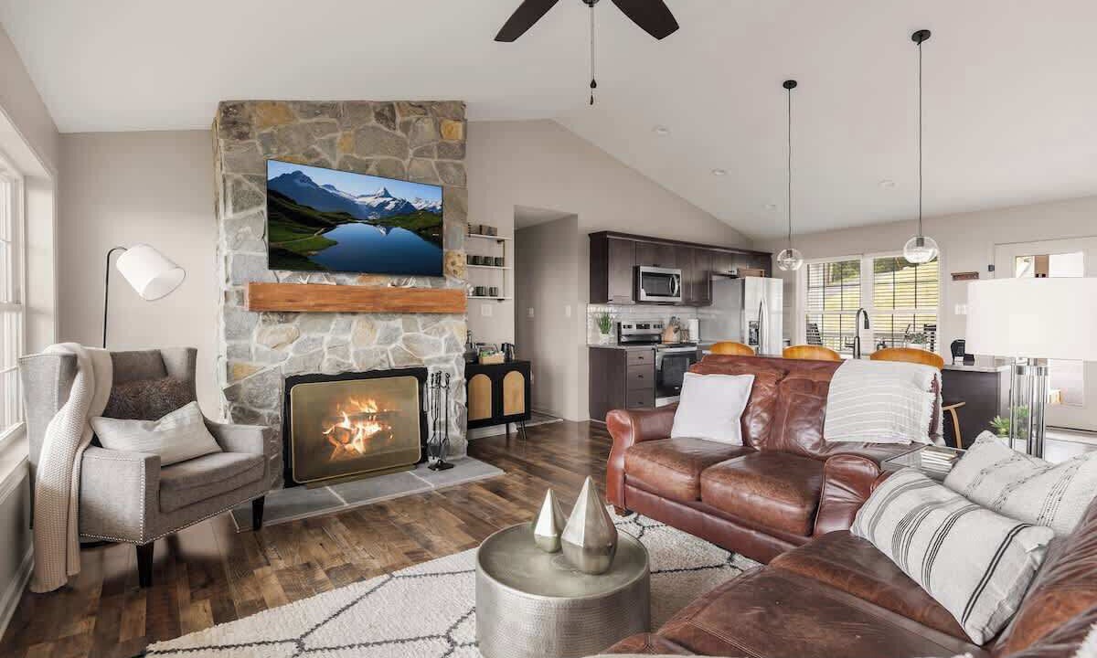 Photo of Livingroom in Front Royal