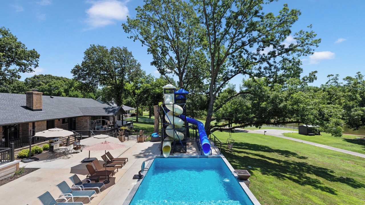 Photo of Outdoor in Grove