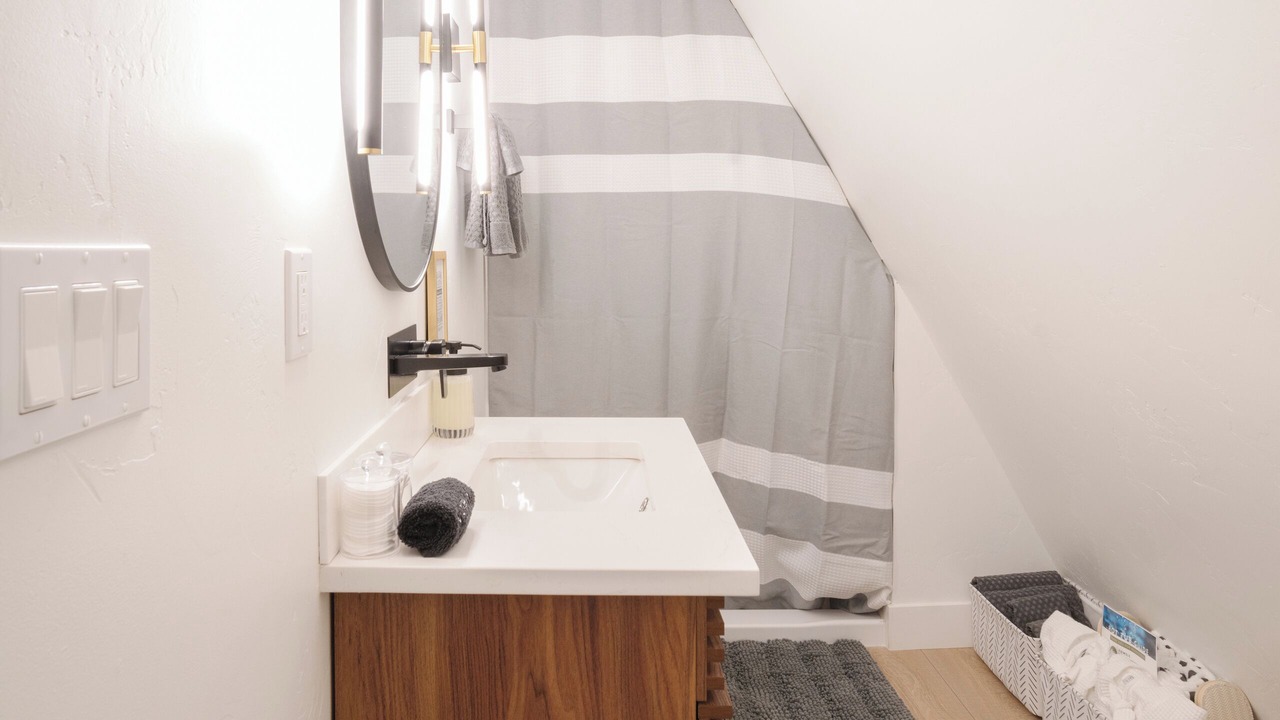 Photo of Bathroom in Divide