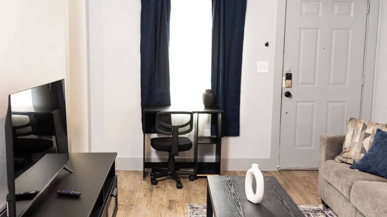 Photo of Livingroom in South Central Houston