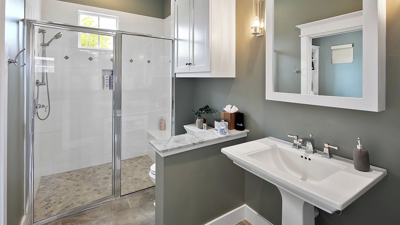 Photo of Bathroom in College Park