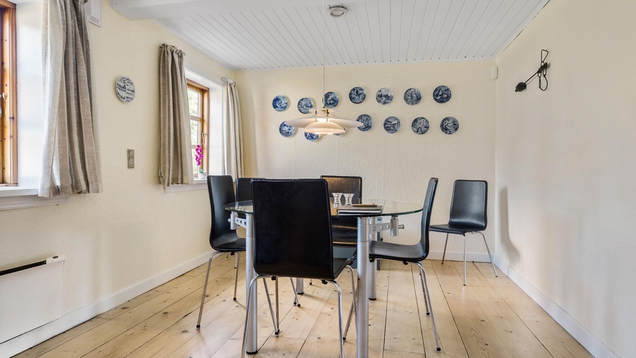 Photo of Others in Ronne