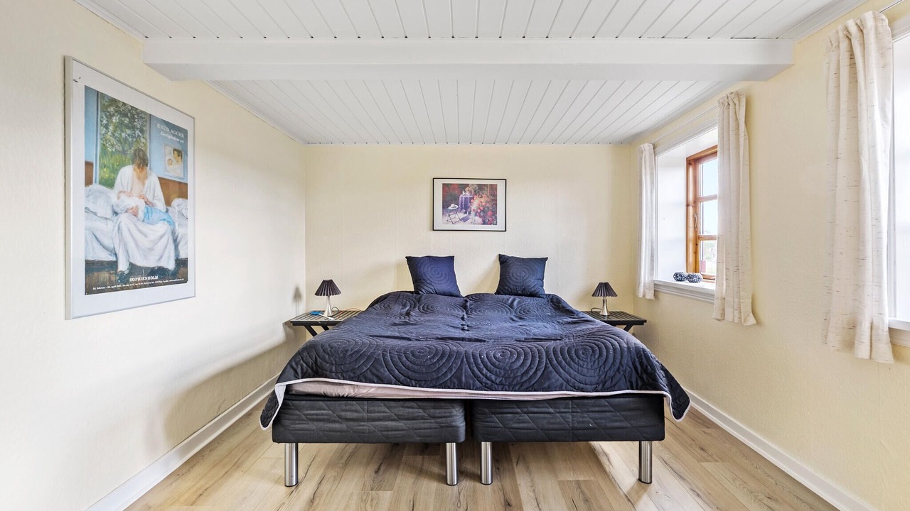 Photo of Others in Ronne