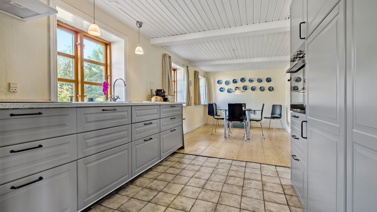 Photo of Others in Ronne