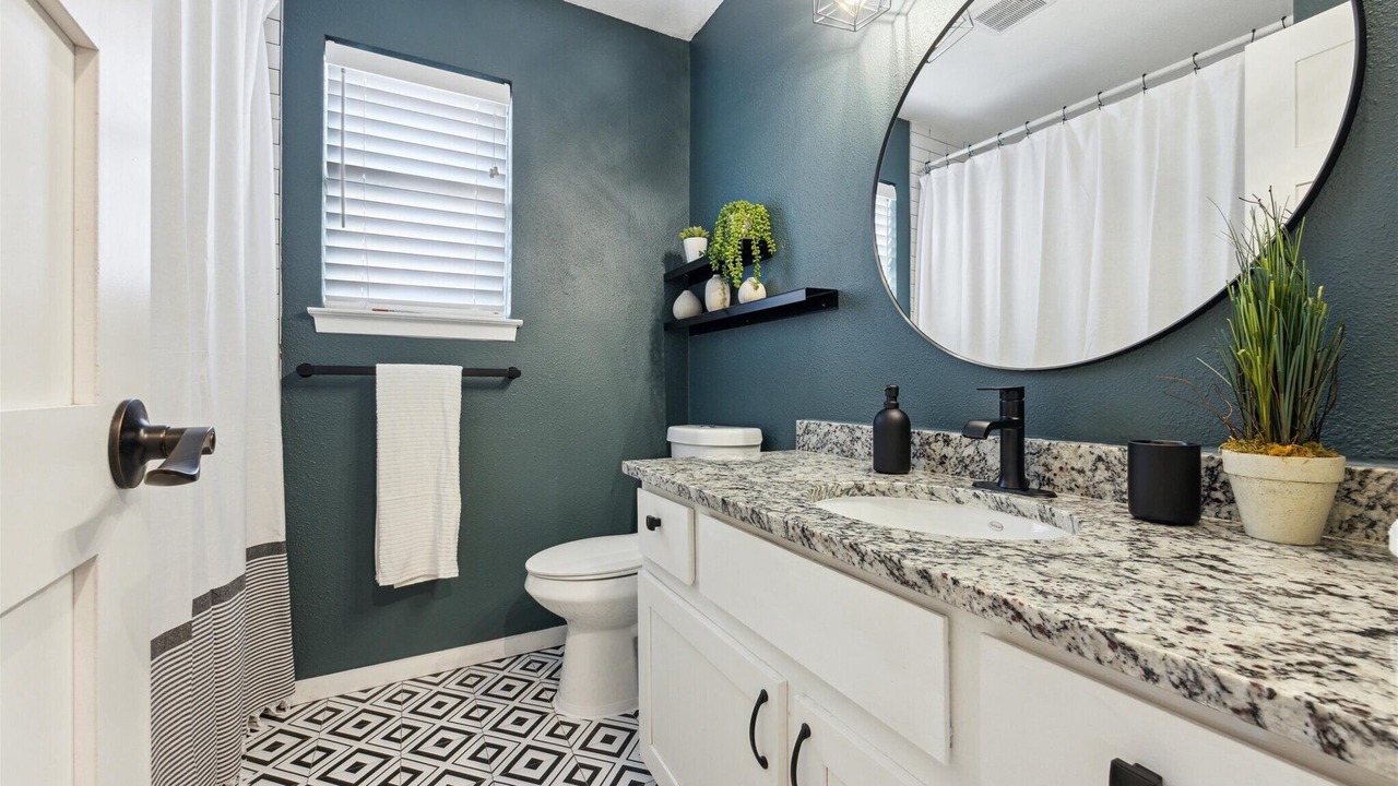 Photo of Bathroom in Mesa Park